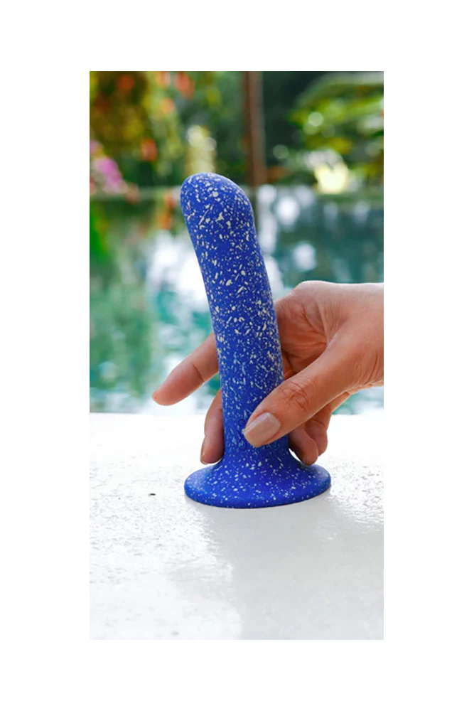 Biird - Bae 5.9" Silicone Dildo with Suction Cup Base - Image 3