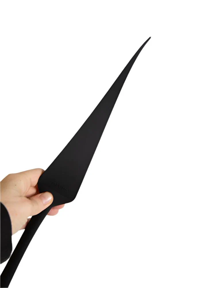 Tantus - Dragon Tail Silicone Paddle - Black - Image 4