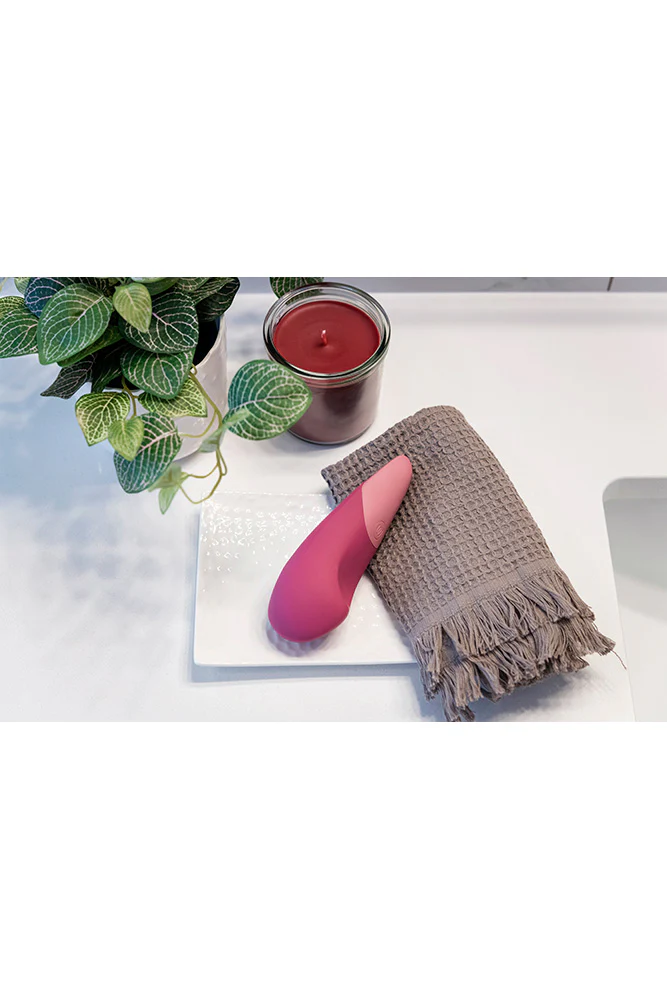 Womanizer - Vibe Lay On Vibrator - Dusky Pink - Image 5